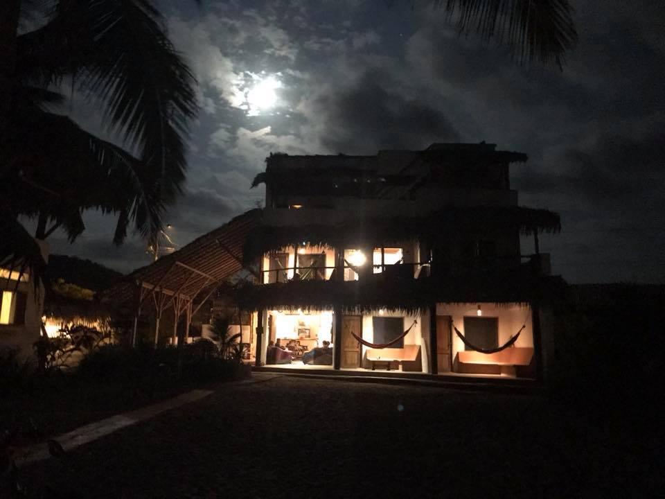 Beach Front Bungalows At The Coconut Canoa Exterior foto