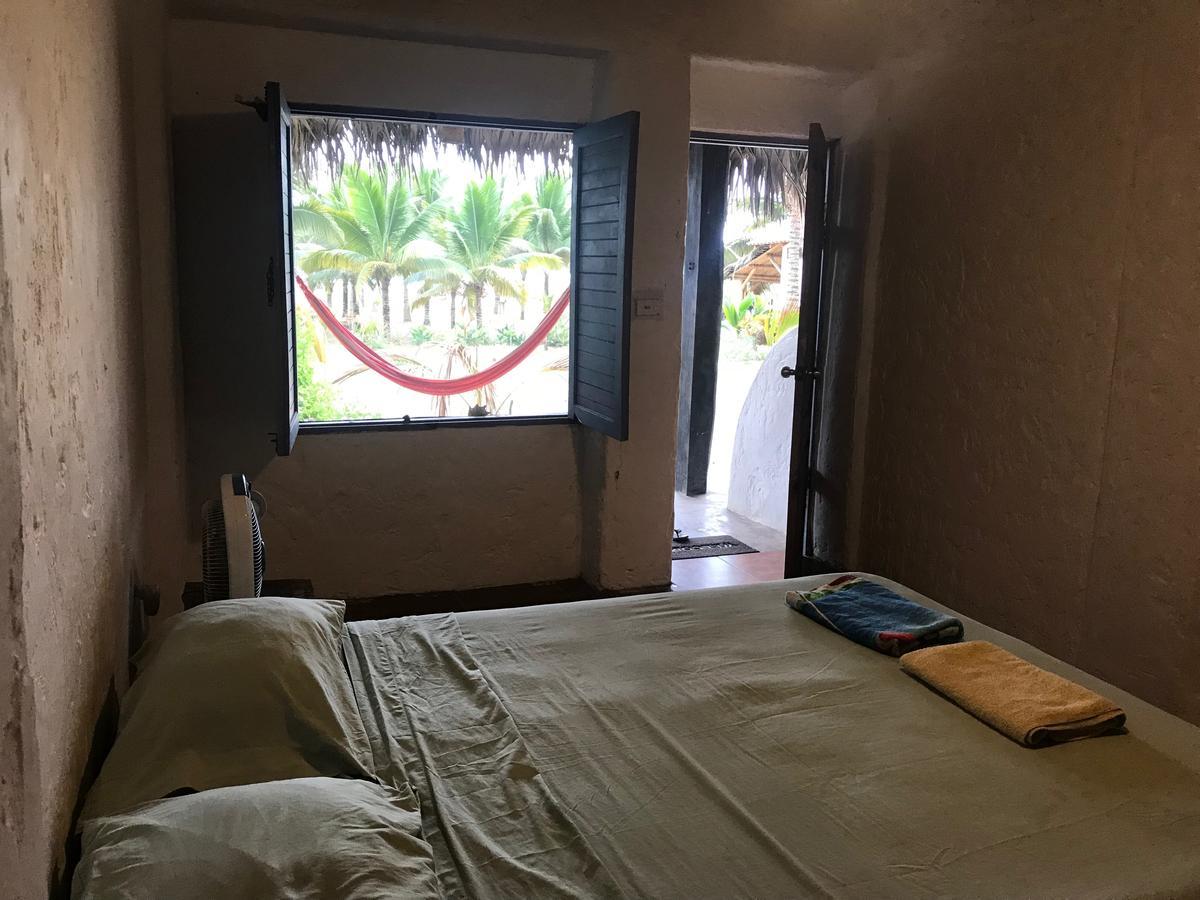 Beach Front Bungalows At The Coconut Canoa Exterior foto