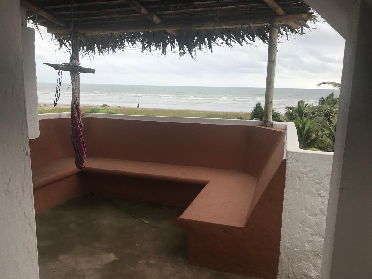 Beach Front Bungalows At The Coconut Canoa Exterior foto