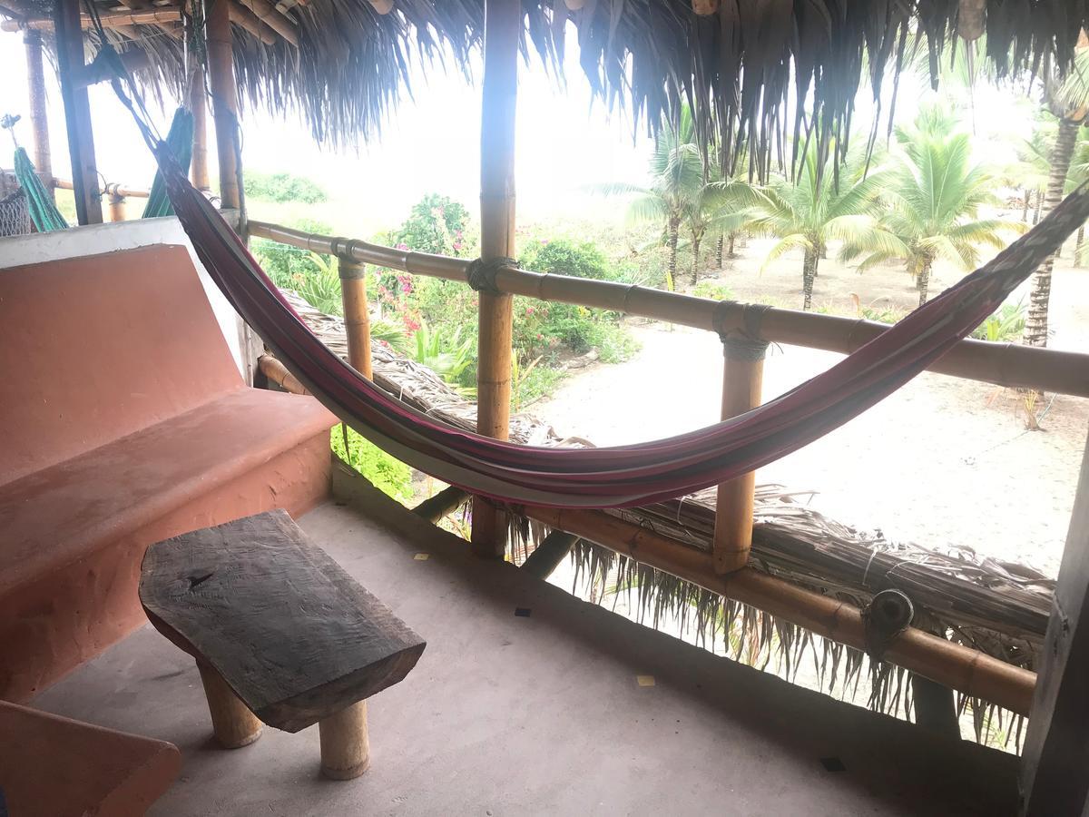 Beach Front Bungalows At The Coconut Canoa Exterior foto